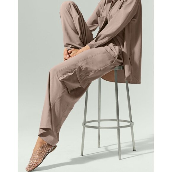 NEW Alo Dreamscape Cargo Wide Leg Pants Taupe Tan Oversized Utility Trousers S - Picture 5 of 13